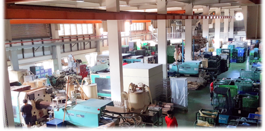 Plastic Injection Company Automotive lighting factory manufacturer PP ABS BMC car light